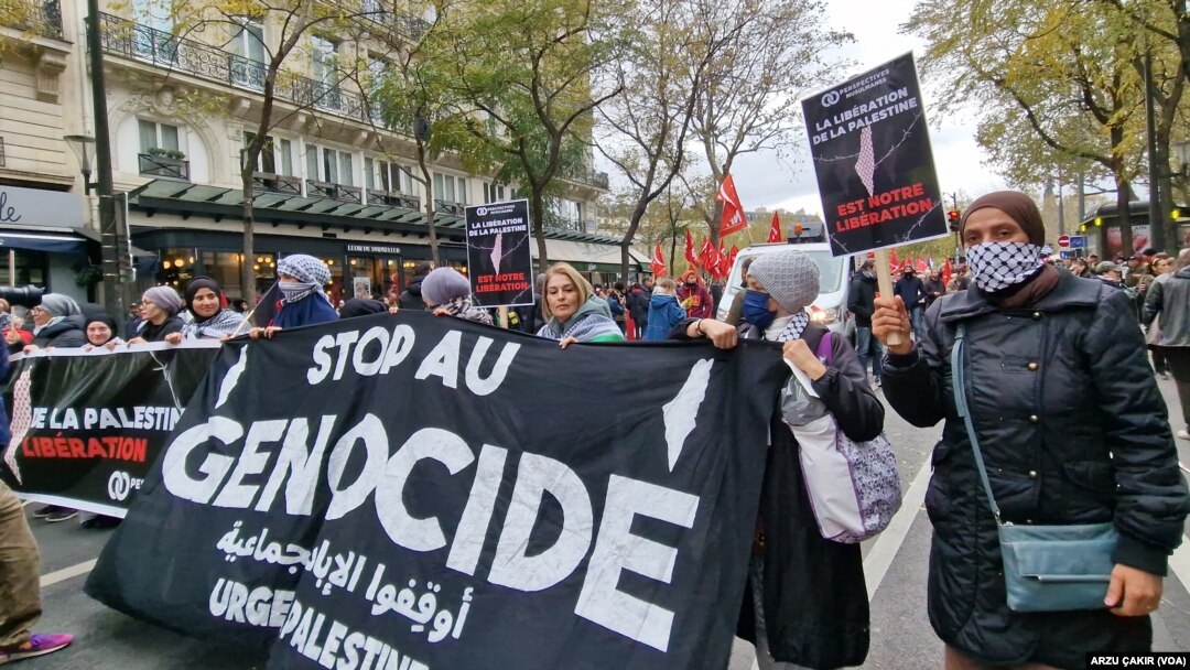 Paris'teki Filistin'e destek gösterisine çok sayıda kişi katıldı
