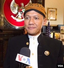 Marsma TNI E. Wisoko Aribowo, Atase Pertahanan KBRI Washington DC, ketua panitia festival (VOA Indonesia).