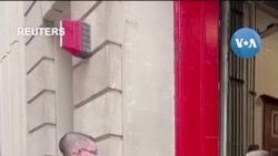 New York phát khẩu trang miễn phí đối phó khói mù độc hại do cháy rừng Canada