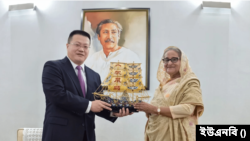 বাংলাদেশে নিযুক্ত চীনের রাষ্ট্রদূত ইয়াও ওয়েন অভিনন্দন জানিয়েছেন শেখ হাসিনাকে।