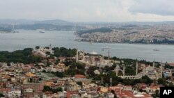 Küresel pazar araştırma şirketi Euromonitor International'ın yıllık raporuna göre 2023'te en çok uluslararası ziyaretçi İstanbul'a geldi. 