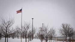 La tormenta invernal que azota la Costa Este de EEUU ha suspendido 18 mil vuelos desde el viernes.