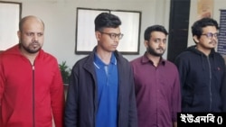 বাংলাদেশের খুলনা মহানগরী হরিণটানা এলাকা থেকে নিষিদ্ধ ঘোষিত জঙ্গি সংগঠন হিযবুত তাহরীরের চার সদস্যকে গ্রেপ্তার করেছে পুলিশ। ২৫ নভেম্বর, ২০২৩।