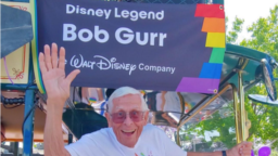 Боб Гурр на гей-параде в Лос-Анджелесе в 2019 г. 