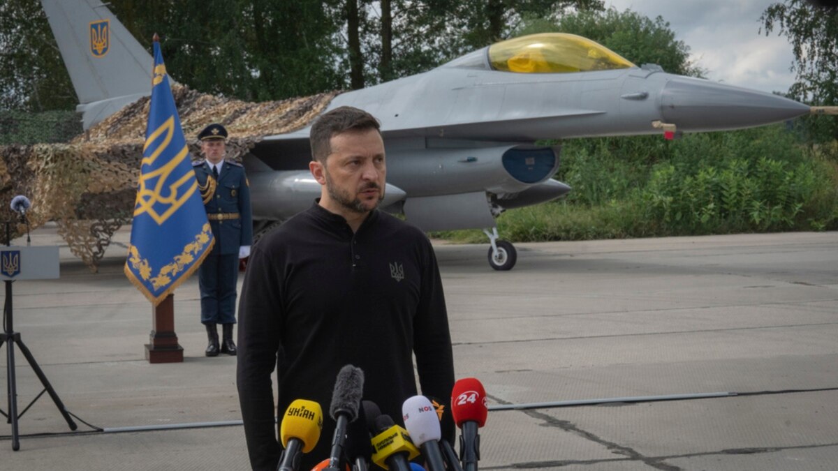 F-16坠毁后，泽连斯基将乌空军司令撤职