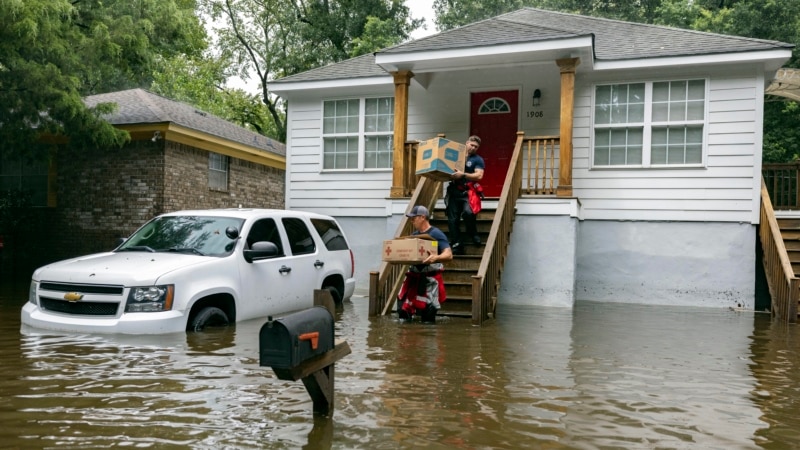 Tropical Storm Debby drenches Southeast as it drifts along Atlantic coast 