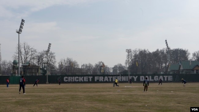 Cricket Fraternity Dalgate is one of the prominent local cricket tournament organizers in Srinagar. The local association has saved the lives of many individuals who were involved in drug use. (VOA)