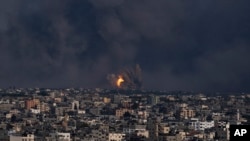 Dim i vatra iznad Gaze