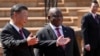 资料照片：2023年8月22日，中国国家主席习近平对南非进行国事访问期间与南非总统西里尔·拉马福萨在一起。（美联社照片）