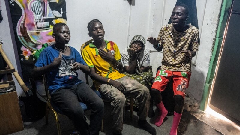 Les enfants des rues de Kinshasa rêvent d'avenir en musique