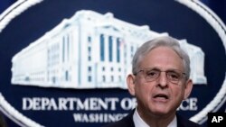 Jaksa Agung AS Merrick Garland speaks berbicara dalam konferensi pers di Departemen Kehakiman di Washington, padal 14 April 2023. (Foto: AP/Susan Walsh)