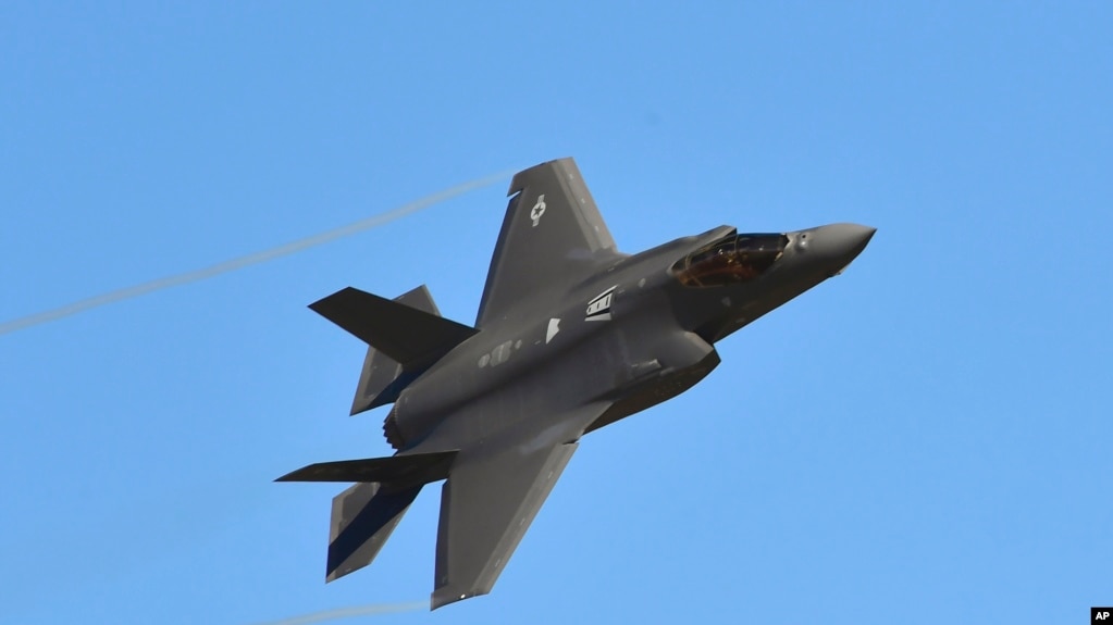 资料照片：贝宜系统公司继续生产关键任务F-35电子战系统。(photo:VOA)