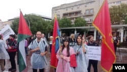 Učesnici Montenegro prajda u Podgorici (Foto: VOA)