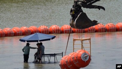 Texas Set to Use Rio Grande Buoys in Bid to Curb Border Crossings