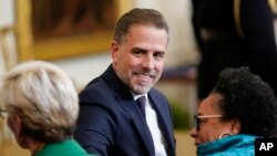 ARCHIVO - Hunter Biden llega al Ala Este de la Casa Blanca antes de que el presidente Joe Biden pronuncie un discurso con motivo de la entrega de la Medalla Presidencial de la Libertad a 17 personas, el 7 de julio de 2022.