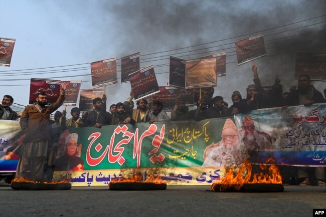 Markazi Jamiat Ahle Hadees Pakistan activists protest in Lahore on Jan. 19, 2024, after Iran launched an airstrike in Pakistan's southwest Baluchistan province.