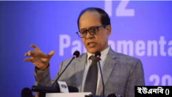 ইসি মিডিয়া সেন্টারে এক সংবাদ সম্মেলনে বাংলাদেশের প্রধান নির্বাচন কমিশনার (সিইসি) কাজী হাবিবুল আউয়াল। ৮ জানুয়ারি, ২০২৪।