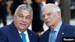 Kryeministri Orban ndërsa takohet Përfaqësuesin e Lartë të BE-së për politikën e jashtme Josep Borrell (Granada, Spanjë, 6 tetor 2023)