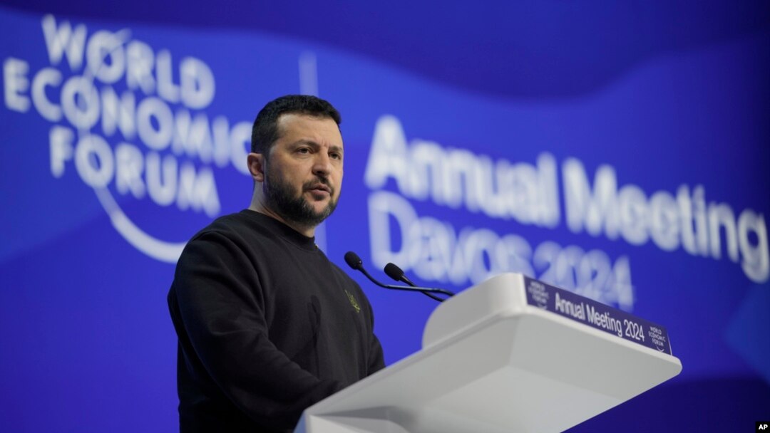 Davos'ta Dünya Ekonomik Forumu'na katılan Ukrayna Cumhurbaşkanı Zelenski, Rusya'ya karşı ortak ve güçlü bir cephe oluşturulması çağrısı yaptı ve Batı'dan daha fazla destek istedi.