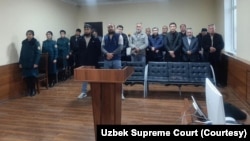 The trial of blogger Olimjon Haydarov was open to the public, but the judge excluded cameras from the courtroom, ostensibly at the plaintiff’s request. (Uzbek Supreme Court)