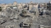 Rumah dan bangunan hancur akibat serangan Israel di Kota Gaza, 10 Oktober 2023. (REUTERS/Mohammed Salem)