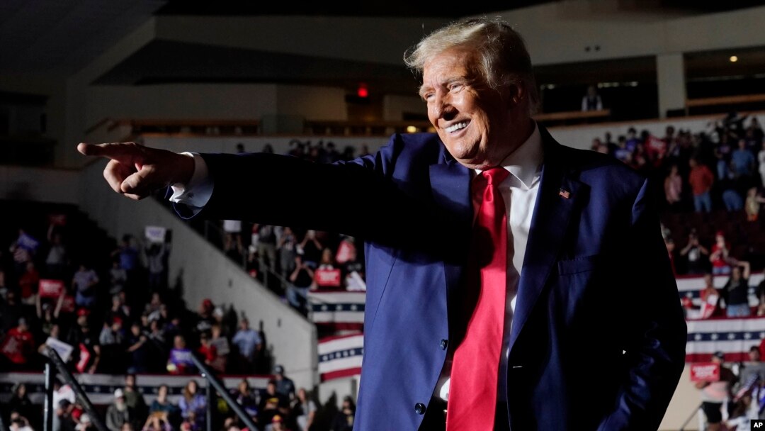 Mantan Presiden AS Donald Trump hadir dalam sebuah acara kampanye di Erie, Pennsylvania, pada 29 Juli 2023. (Foto: AP/Sue Ogrocki)
