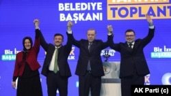 Erdoğan İzmir ilçe belediye başkan adaylarını açıkladı.