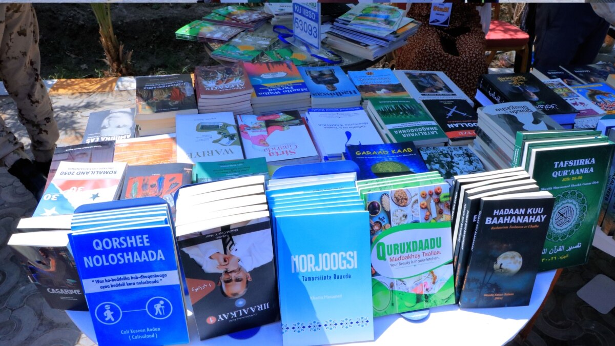 Bandhigga buugaagta Berbera oo lasoo geba-gebeeyey