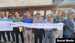 اعتراضات صنفی کارکنان رسمی شرکت نفت و گاز آغاجاری