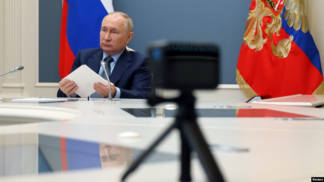 Украина вети дека ќе се бори додека последниот руски војник не ја напушти нејзината територија, иако некои внатре во Украина повикаа на поинаква стратегија