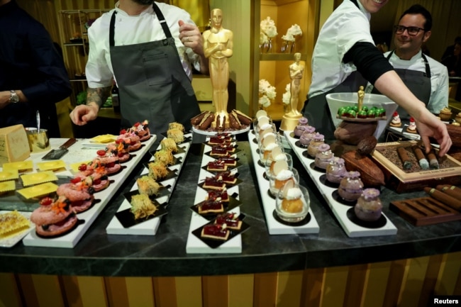 Desserts are displayed during the Governors Ball, the Academy’s official post-Oscars celebration, ahead of the 96th Oscars ceremony in Los Angeles, California, U.S., March 5, 2024. (REUTERS/Mario Anzuoni)