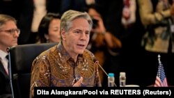 Menlu AS Antony Blinken berbicara dalam ASEAN Post Ministerial Conference dengan Amerika Serikat pada Pertemuan Menteri Luar Negeri ASEAN di Jakarta, 14 Juli 2023. (Foto: Dita Alangkara via REUTERS)