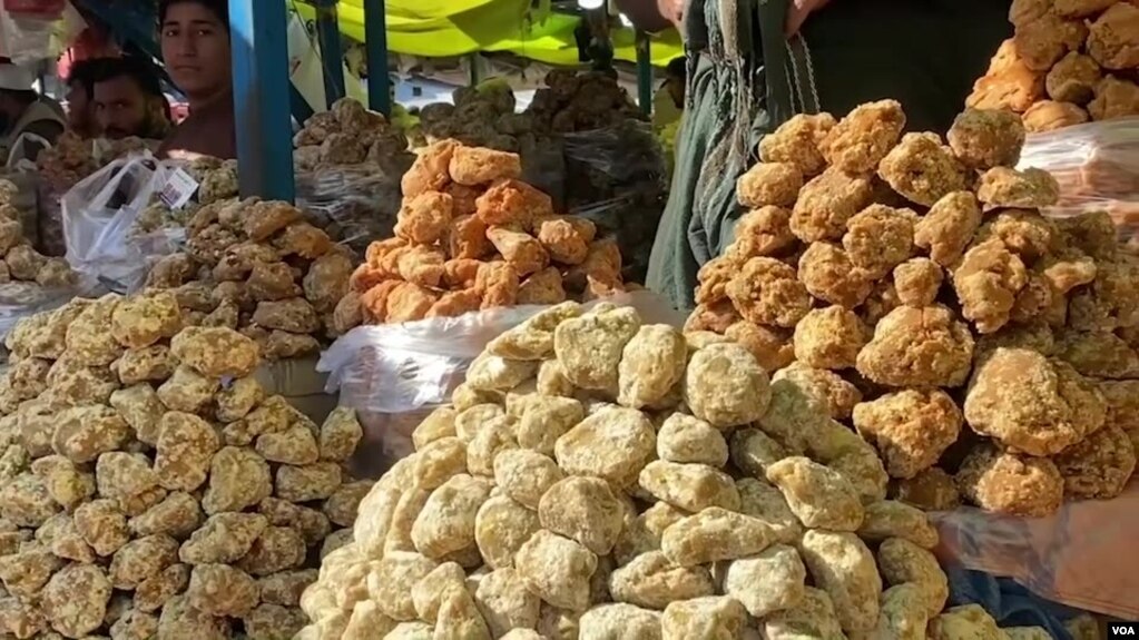 د کامې ګوړه