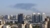 Humo se eleva en el cielo sobre la ciudad después de un ataque con misiles rusos en Kiev, Ucrania, el 26 de agosto de 2024. (Foto Reuters/Gleb Garanich)