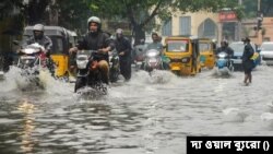 পশ্চিমবঙ্গের আলিপুর আবহাওয়া দফতর তাদের আবহাওয়া রিপোর্টে জানিয়েছে, ৫ তারিখ পর্যন্ত পশ্চিমবঙ্গে মুষলধারে বৃষ্টি হবে।