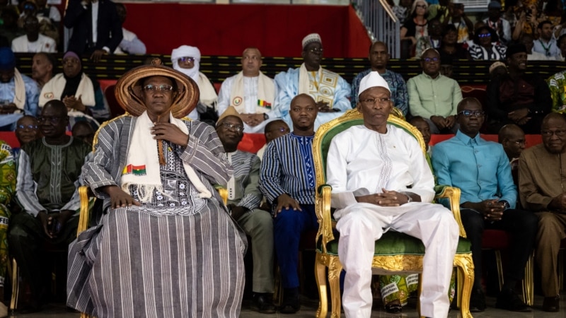 Le Mali et le Burkina soutiennent le Niger et menacent la Cédéao