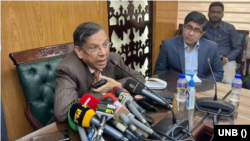 ঢাকায় বিচার প্রশাসন প্রশিক্ষণ ইনস্টিটিউটে, জুডিসিয়াল ম্যাজিস্ট্রেট ও মেট্টোপলিটন ম্যাজিস্ট্রেটদের রিফ্রেসার কোর্স উদ্বোধন অনুষ্ঠানে বাংলাদেশের আইন, বিচার ও সংসদ বিষয়ক মন্ত্রী আনিসুল হক। ১৮ জুন, ২০২৩। 