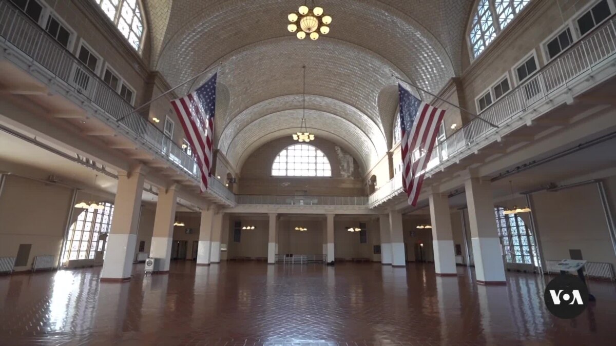 Ellis Island: Gateway to America in Early 20th Century