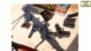 ARCHIVO: En esta foto sin fecha suministrada por la Oficina del Fiscal de EEUU para el Distrito Occidental de Nueva York, se muestran armas y municiones confiscadas por las autoridades al cartel de Sinaloa.