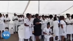 Graduates Taking Nurses Pledge