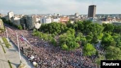 Desetine hiljada ljudi na protestu "Srbija protiv nasilja" 3. juna 2023. (Foto: Rojters/Marko Djurica)