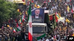 Mazishi ya kiongozi wa Hamas, Ismail Haniyeh na mlinzi wake ambapo Israel inalaumiwa kuhusika na mauaji wao. Mazishi yamefanyika leo Jumatano , Aug. 1, 2024, Tehran, Iran. 