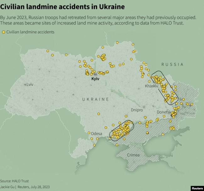 Жовтим на цій мапі України позначені інциденти цивільних мешканців з мінами станом на літо 2023 р. в районах, які були тимчасово окуповані російськими військами. Reuters
