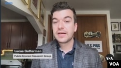 Lucas Gutterman, direktur proyek di Public Interest Research Group.(VOA Video)