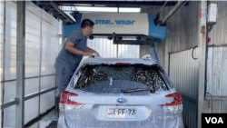 Pequeño emprendimiento chileno de lavado de autos "Star Wash".