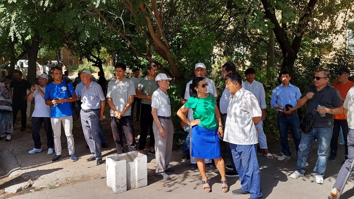 Media Trials in Uzbekistan Put Ethics, Corruption in Spotlight