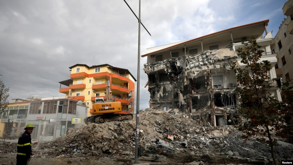 Shqipëri, katër vjet pas tërmetit vdekjeprurës të paqarta përgjegjësitë për dëmet