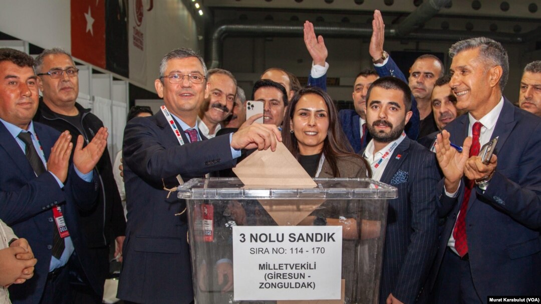 CHP Genel Başkanı Özgür Özel