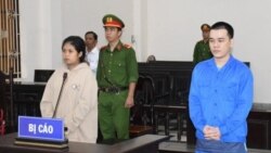 Cặp vợ chồng bị kết án hơn 20 năm tù vì ‘bán con’ đang tìm cách kháng cáo | VOA