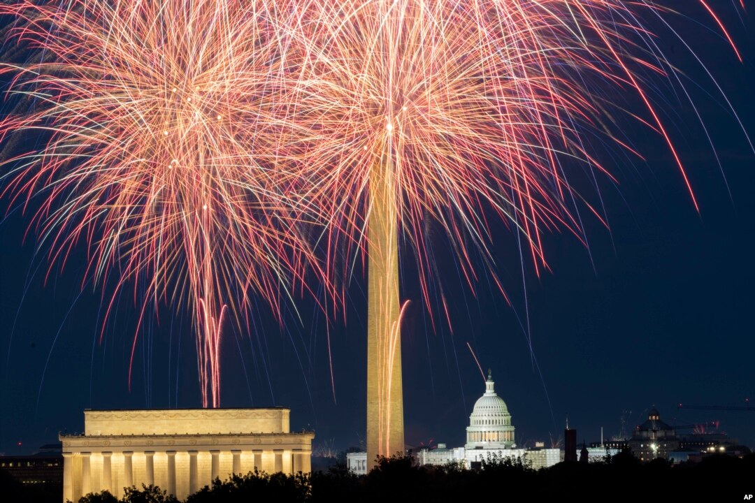 Photo Gallery: Celebrating U.S. Independence Day at Sea - USNI News